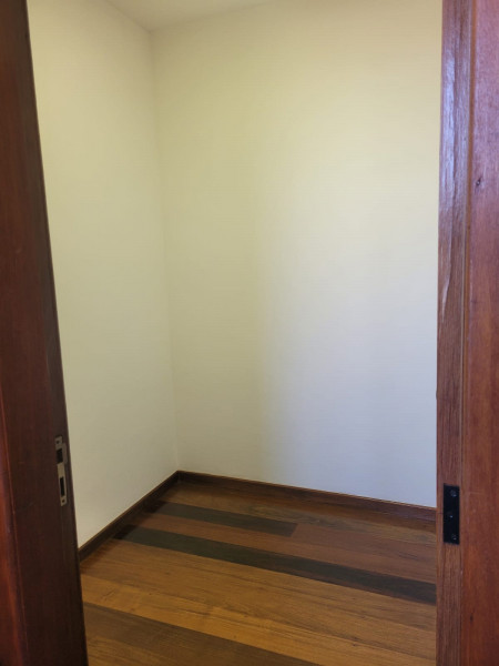 Cobertura à venda São Luiz com 182m² e 4 quartos por R$ 749.900 - 558708497-quarto-servico.jpg