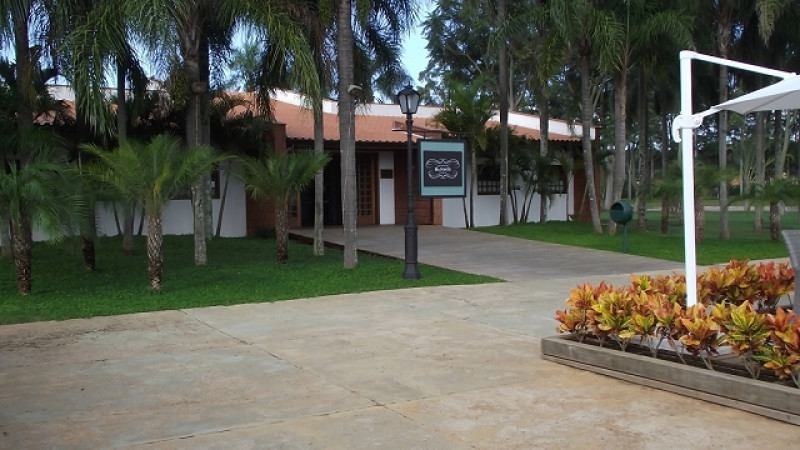 Terreno à venda Centro com 450m² e 1 quarto por R$ 150.000 - 2070830155-89c4facb-237f-4b4a-a186-36ebd39b2556.jpeg