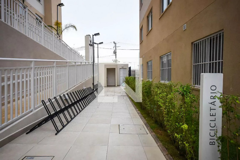 Apartamento à venda Parque Munhoz com 32m² e 2 quartos por R$ 220.000 - 975229869-bicicletario.jpg