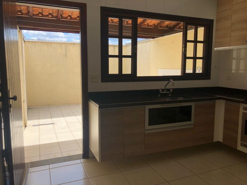 Casa à venda Vila Marari com 130m² e 3 quartos por R$ 750.000 - 2118216807-img-20231002-wa0077.jpg