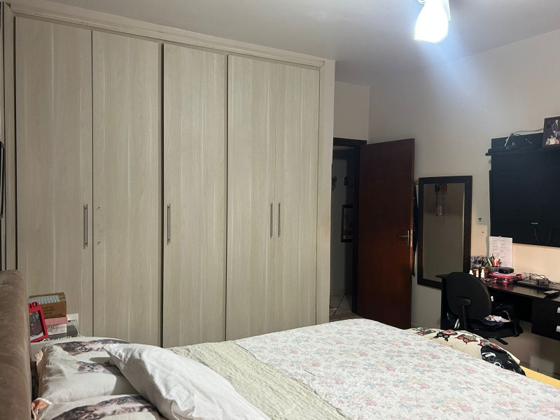 Casa à venda Vila Eunice com 400m² e 3 quartos por R$ 750.000 - 1896865828-7.jpg