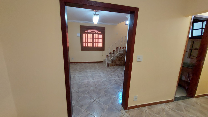 Casa de condomínio à venda Taquara com 220m² e 4 quartos por R$ 550.000 - 1709650340-06-lig-sala-estar.jpg