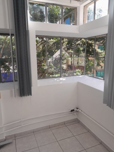 Comercial para alugar Centro com 45m² e 1 quarto por R$ 900 - 107833421-whatsapp-image-2023-04-11-at-4.jpeg