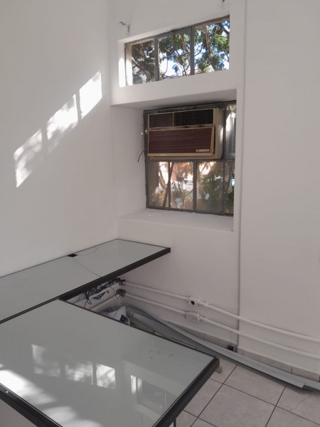 Comercial para alugar Centro com 45m² e 1 quarto por R$ 900 - 361498092-whatsapp-image-2023-04-11-at-4.jpeg