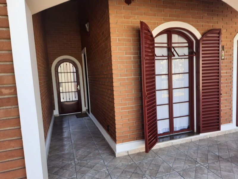 Casa à venda Vila Georgina com 250m² e 3 quartos por R$ 570.000 - 1422694608-520f0e38-239e-4dae-941c-c66e903d5f11.jpg