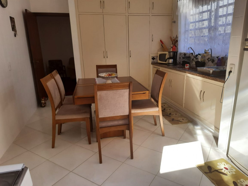 Casa à venda Vila Georgina com 250m² e 3 quartos por R$ 570.000 - 1555985221-fb99e404-85ca-4711-9379-d9649391d716.jpg