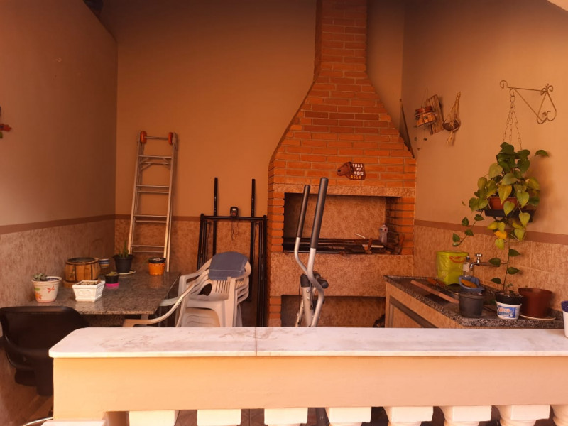 Casa à venda Vila Georgina com 250m² e 3 quartos por R$ 570.000 - 1662010779-490390d5-aa12-4e0b-9993-2a196f26b1d0.jpg