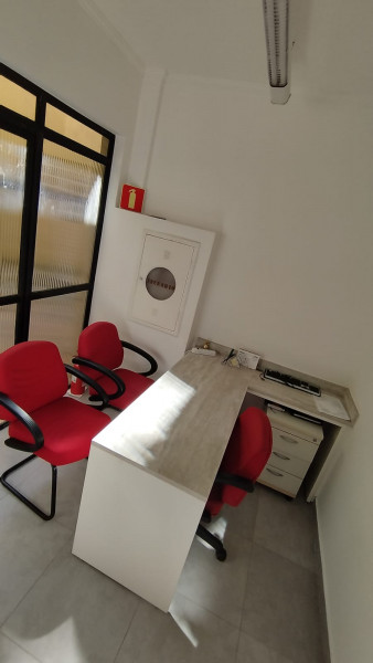 Comercial à venda Centro com 50m² e 1 quarto por R$ 160.000 - 917118160-img-20240204-wa0006.jpg