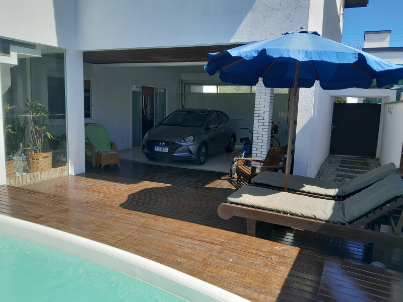 Casa de condomínio à venda Cachoeira do Bom Jesus Leste com 380m² e 4 quartos por R$ 2.300.000 - 1817629440-inbound2798362407816625859.jpg