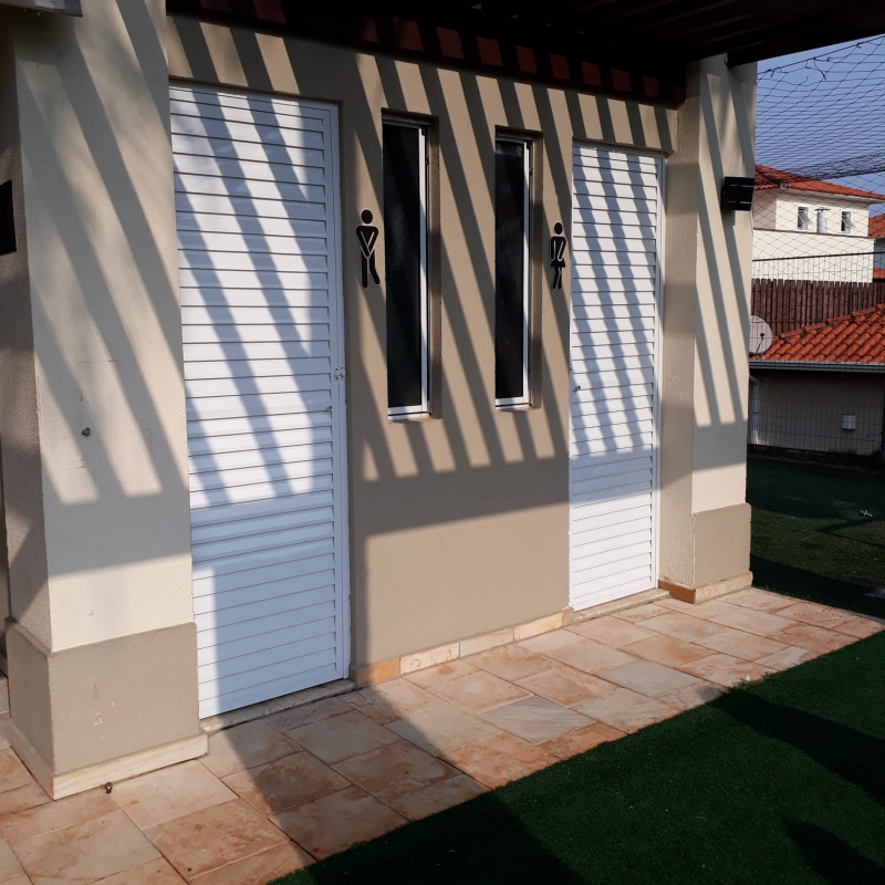 Casa de condomínio à venda Loteamento Residencial Vila Bella com 123m² e 3 quartos por R$ 1.070.000 - 1015035427-r-banheiros-area-de-lazer.jpg