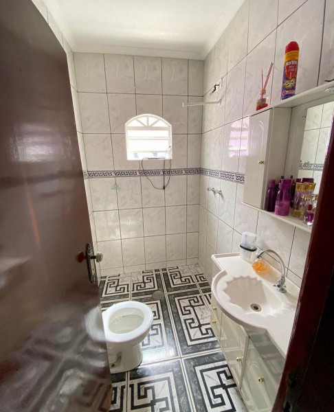 Casa à venda Jardim das Cerejeiras com 220m² e 3 quartos por R$ 60 - 841483041-c8ac2ce7-dccd-4abc-b426-8629c73562a7.jpeg
