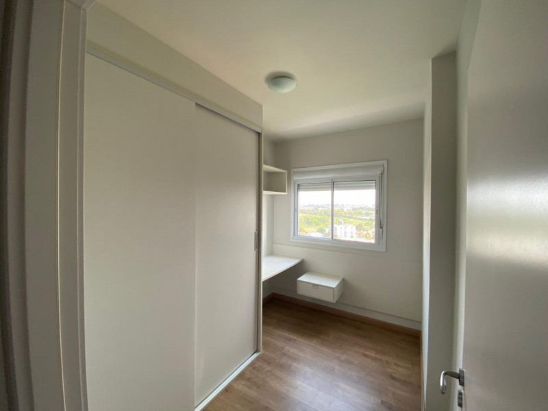 Apartamento à venda Cristo Rei com 78m² e 3 quartos por R$ 699.000 - 1992323167-qt-meio-5.jpeg