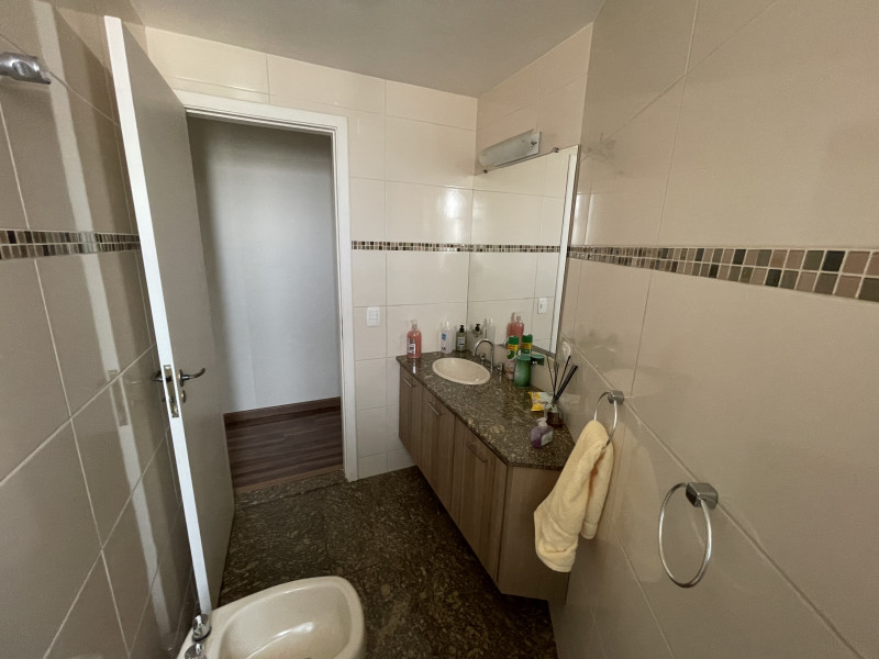 Apartamento à venda Centro com 230m² e 4 quartos por R$ 870.000 - 146195630-img-4187.JPG