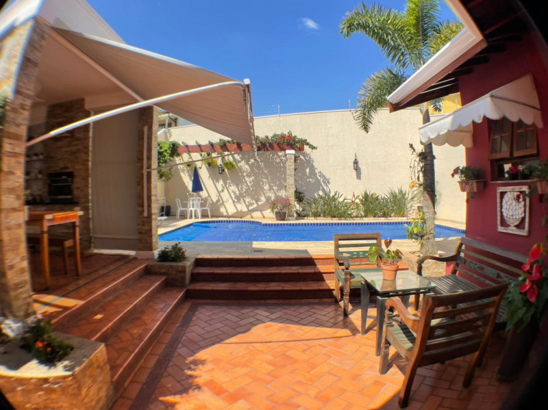 Casa à venda Jardim São Carlos com 263m² e 3 quartos por R$ 1.850.000 - 1652178507-6c4af4c1-7c9f-46aa-a0b0-40f77b5a5e15.jpeg