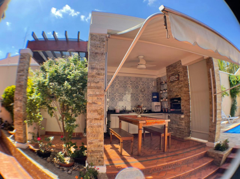Casa à venda Jardim São Carlos com 263m² e 3 quartos por R$ 1.850.000 - 777456406-adf08a42-d7b8-4e10-a8fc-ebcf351ddad1.jpeg