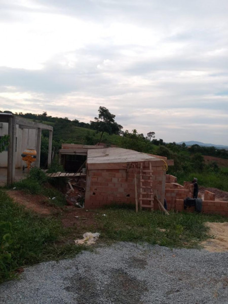 Terreno à venda Pouso Alegre  com 281m² e 1 quarto por R$ 100.000 - 1272111396-5c5262f5-8970-47be-b057-e55222a26a84.jpeg