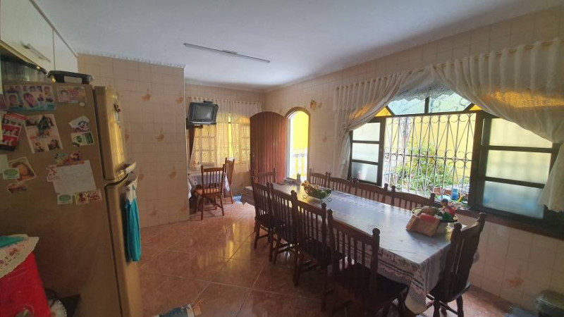 Casa à venda Jardim Itatiaia com 160m² e 6 quartos por R$ 1.200.000 - 2026866416-description-16.jpg