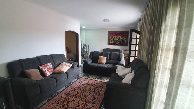 Casa à venda Jardim Itatiaia com 160m² e 6 quartos por R$ 1.200.000 - 2034375881-description-12.jpg