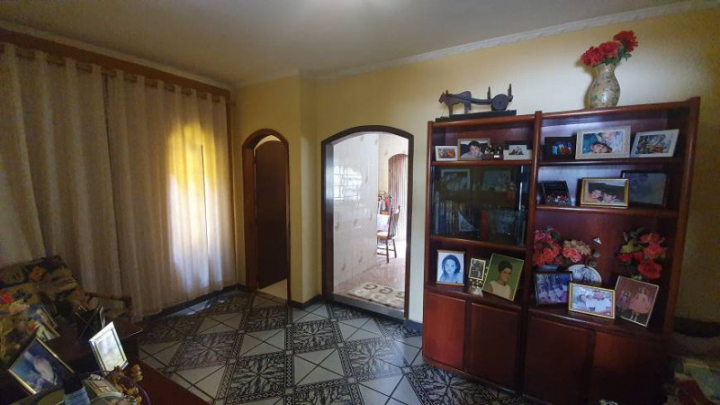 Casa à venda Jardim Itatiaia com 160m² e 6 quartos por R$ 1.200.000 - 640677943-description-13.jpg