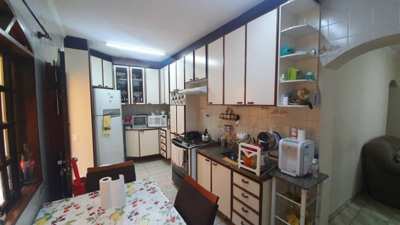 Casa à venda Jardim Itatiaia com 160m² e 6 quartos por R$ 1.200.000 - 774642290-description-4.jpg