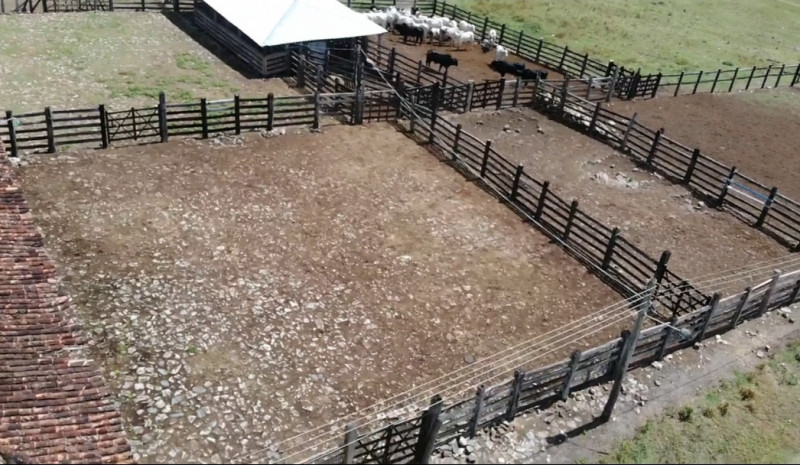 Fazenda à venda Centro com 918m² e 4 quartos por R$ 14.250.000 - 614134930-screenshot-20230920-091829-file-manager.jpg