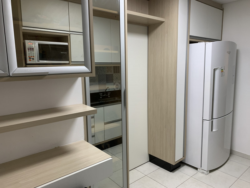 Apartamento à venda Alphaville Conde II com 107m² e 3 quartos por R$ 1.350.000 - 560529072-009d-foto-cozinha.JPG