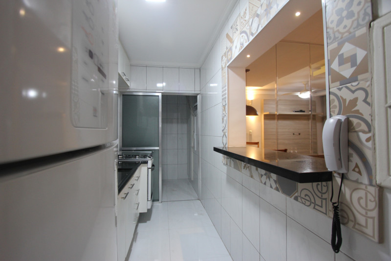 Apartamento à venda Vila Bertioga com 60m² e 2 quartos por R$ 550.000 - 641905427-cozinha-1.JPG
