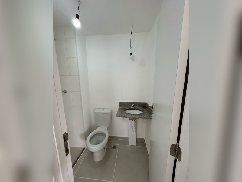 Apartamento à venda Barra Funda com 41m² e 2 quartos por R$ 400.000 - banheiro-b.jpg