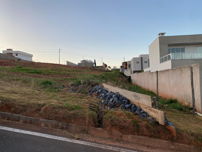 Terreno à venda Área Rural de Cidade Ocidental com 300m² e 1 quarto por R$ 45.000 - 648179260-2703874944.jpg