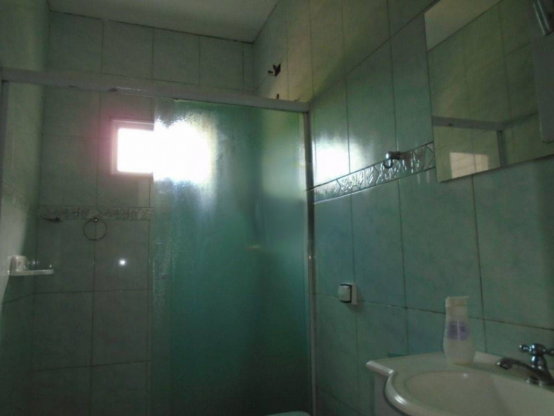 Casa à venda Chácara Santa Maria com 293m² e 6 quartos por R$ 550.000 - 1015667404-cs2banheiro.jpg