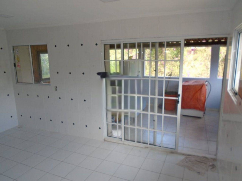 Casa à venda Chácara Santa Maria com 293m² e 6 quartos por R$ 550.000 - 467569609-cs2cozinha-d.jpg
