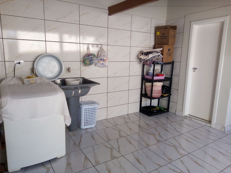 Casa à venda Centro com 250m² e 2 quartos por R$ 380 - 1558937837-img-20230811-105116-807.jpg