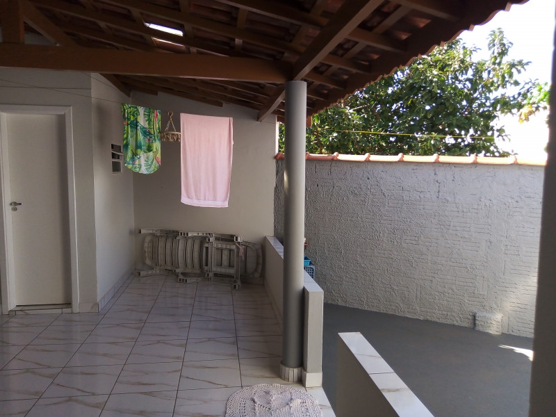 Casa à venda Centro com 250m² e 2 quartos por R$ 380 - 1572791243-img-20230811-105105-845.jpg