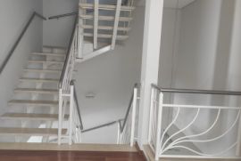 Casa de condomínio à venda Chácaras Reunidas São Jorge com 286m² - 4 dormitórios -  vagas - R$ 1.700.000 - 572210549-whatsapp-image-2023-10-17-at-10.jpeg