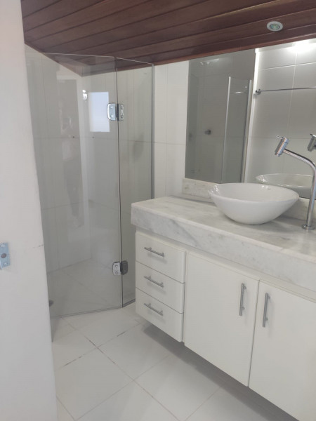 Casa de condomínio à venda Chácaras Reunidas São Jorge com 286m² e 4 quartos por R$ 1.700.000 - 1646635886-whatsapp-image-2023-10-17-at-10.jpeg