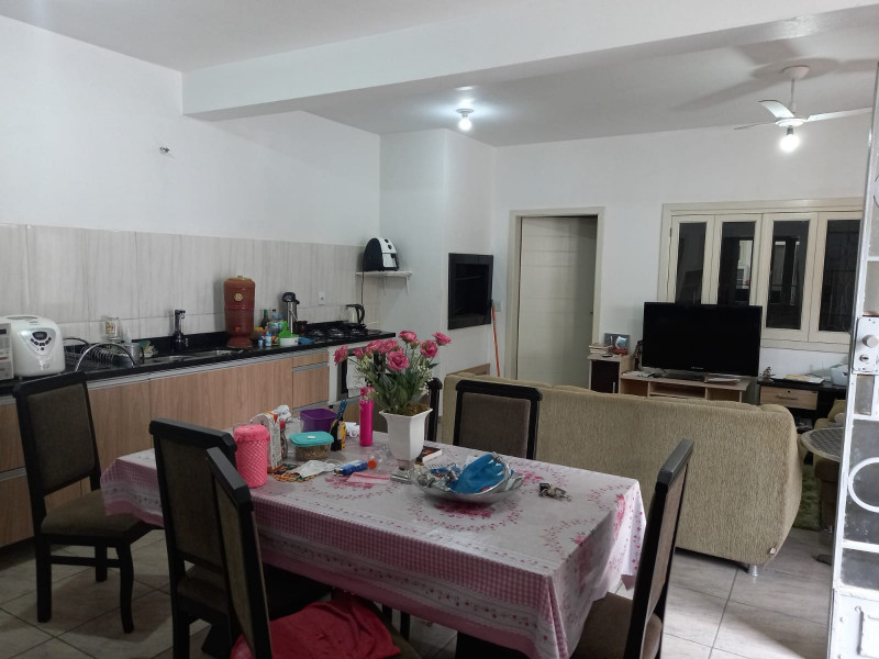 Casa à venda Centro com 280m² e 8 quartos por R$ 945.000 - 1613511814-inbound2666842595719075987.jpg