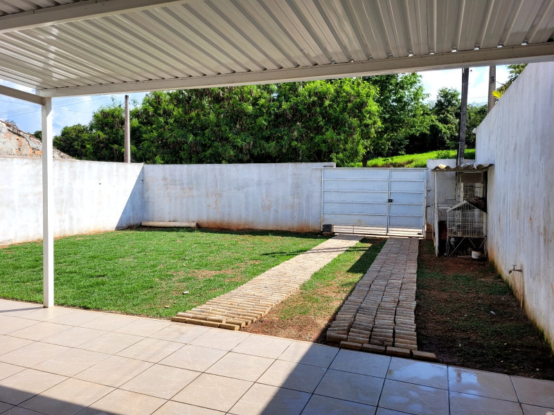 Casa à venda Centro com 253m² e 3 quartos por R$ 300 - 167116561-frente-quintal.jpeg