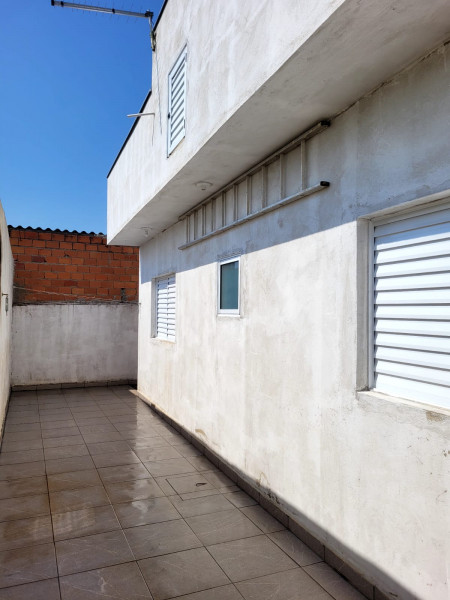 Casa à venda Centro com 253m² e 3 quartos por R$ 300 - 1807196610-corredor-fundo-1.jpeg