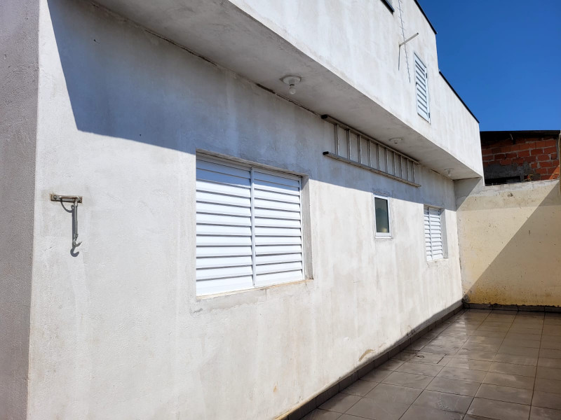 Casa à venda Centro com 253m² e 3 quartos por R$ 300 - 824630552-corredor-fundo-2.jpeg