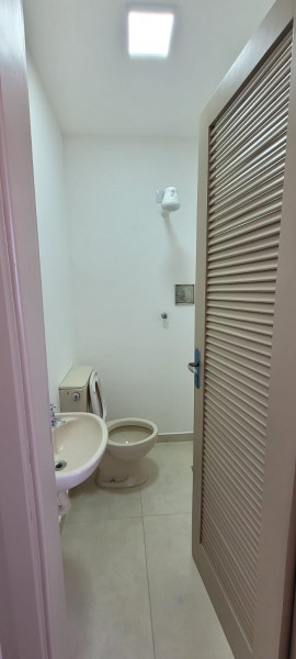 Apartamento à venda Centro com 126m² e 3 quartos por R$ 630.000 - 383275186-banheiro-de-empregada.jpg