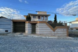 Casa à venda Centro com 308m² - 5 dormitórios -  vagas - R$ 1.300.000 - 1372449634-img-0846.jpeg