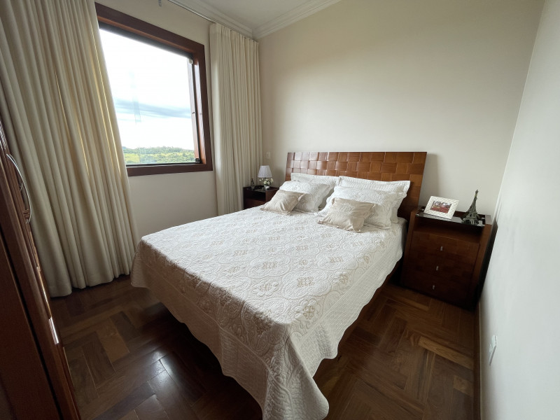 Casa à venda Centro com 308m² e 5 quartos por R$ 1.300.000 - 1423017696-img-8987.jpeg