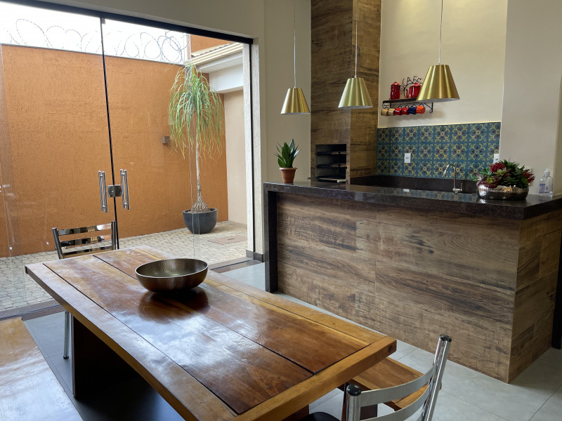 Casa à venda Centro com 308m² e 5 quartos por R$ 1.300.000 - 1518761863-img-9001.jpeg