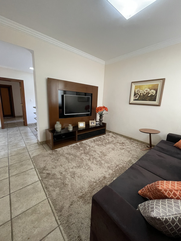 Casa à venda Centro com 308m² e 5 quartos por R$ 1.300.000 - 1921689823-img-8789.jpeg