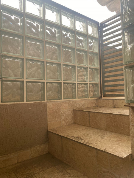 Casa à venda Jardim Modelo com 389m² e 5 quartos por R$ 600.000 - 251754244-escada-gabriel.jpeg
