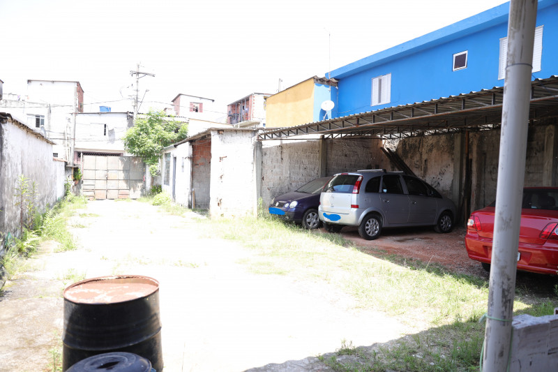 Terreno à venda Jardim Regis com 286m² e 1 quarto por R$ 380.000 - 606976025-img-1223.JPG