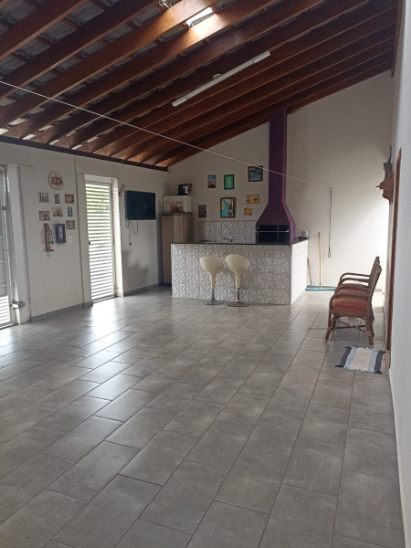 Casa à venda Bosque II com 144m² e 3 quartos por R$ 390.000 - 1758442983-2-garagem-3.jpg
