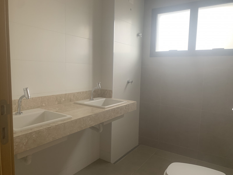 Apartamento à venda Setor Bueno com 123m² e 3 quartos por R$ 1.100.000 - 2142801582-img-0730.JPG