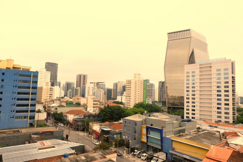 Apartamento à venda Alto de Pinheiros com 60m² e 2 quartos por R$ 730.000 - 1465150927-vista-sala-2.JPG