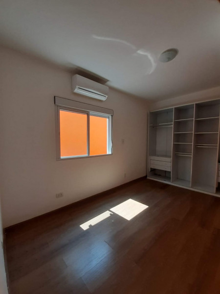 Casa à venda Interlagos com 210m² e 3 quartos por R$ 850.000 - 129021403-img-20231028-wa0011.jpg